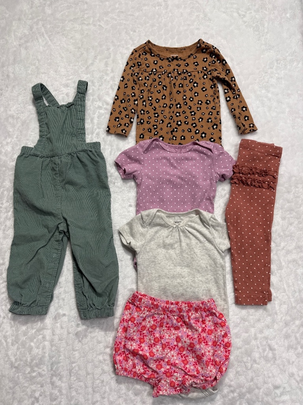 Baby Girls clothes jumper & bodysuits Carters, Oshkosh Baby Girl 12 Months